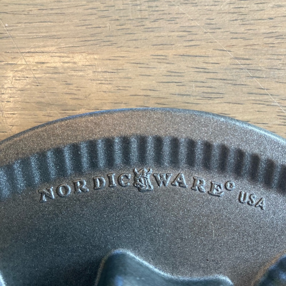 Nordic Ware Silver Mini Bundt & Decorative Mold Pan - Picture 2 of 6